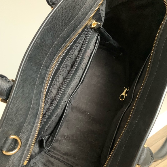 ❌SOLD❌ Michael Kors Selma Saffiano Leather Satchel - Picture 5 of 5